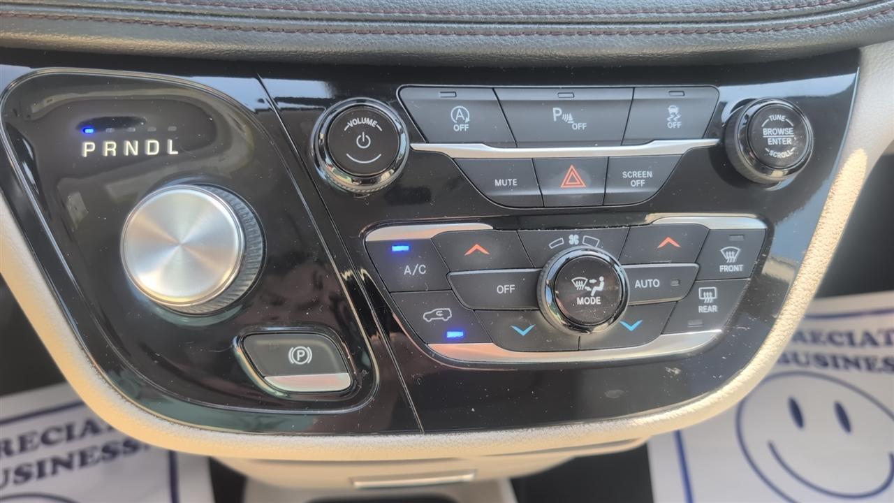 Chrysler Pacifica Limited 2020