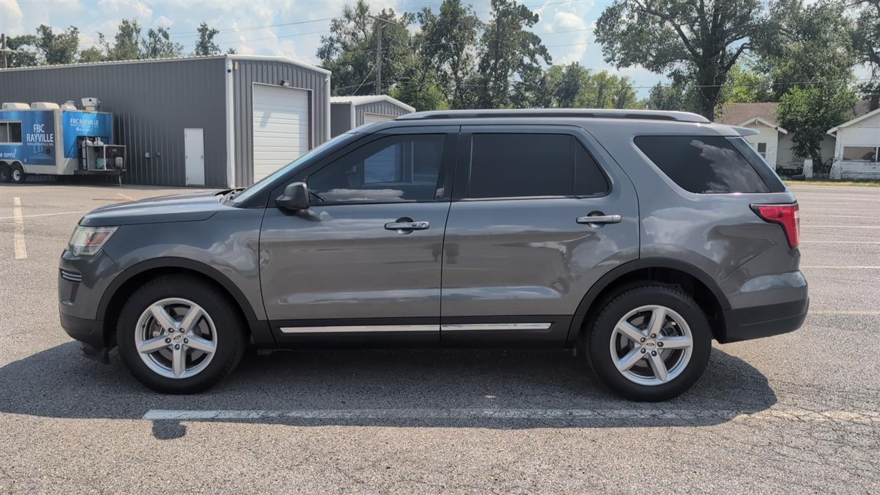 Ford Explorer XLT FWD 2019