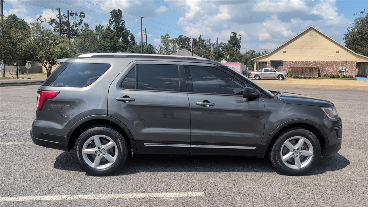Ford Explorer XLT FWD 2019