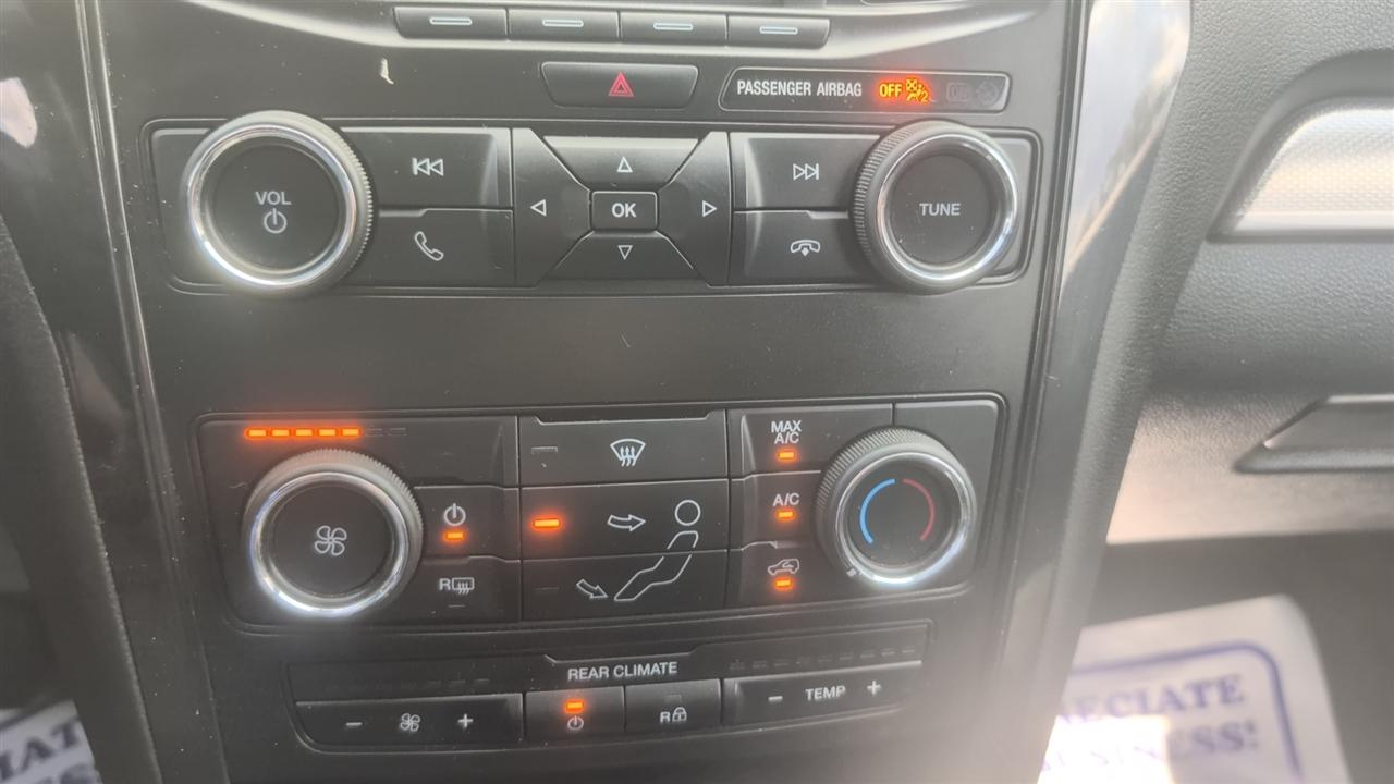 Ford Explorer XLT FWD 2019