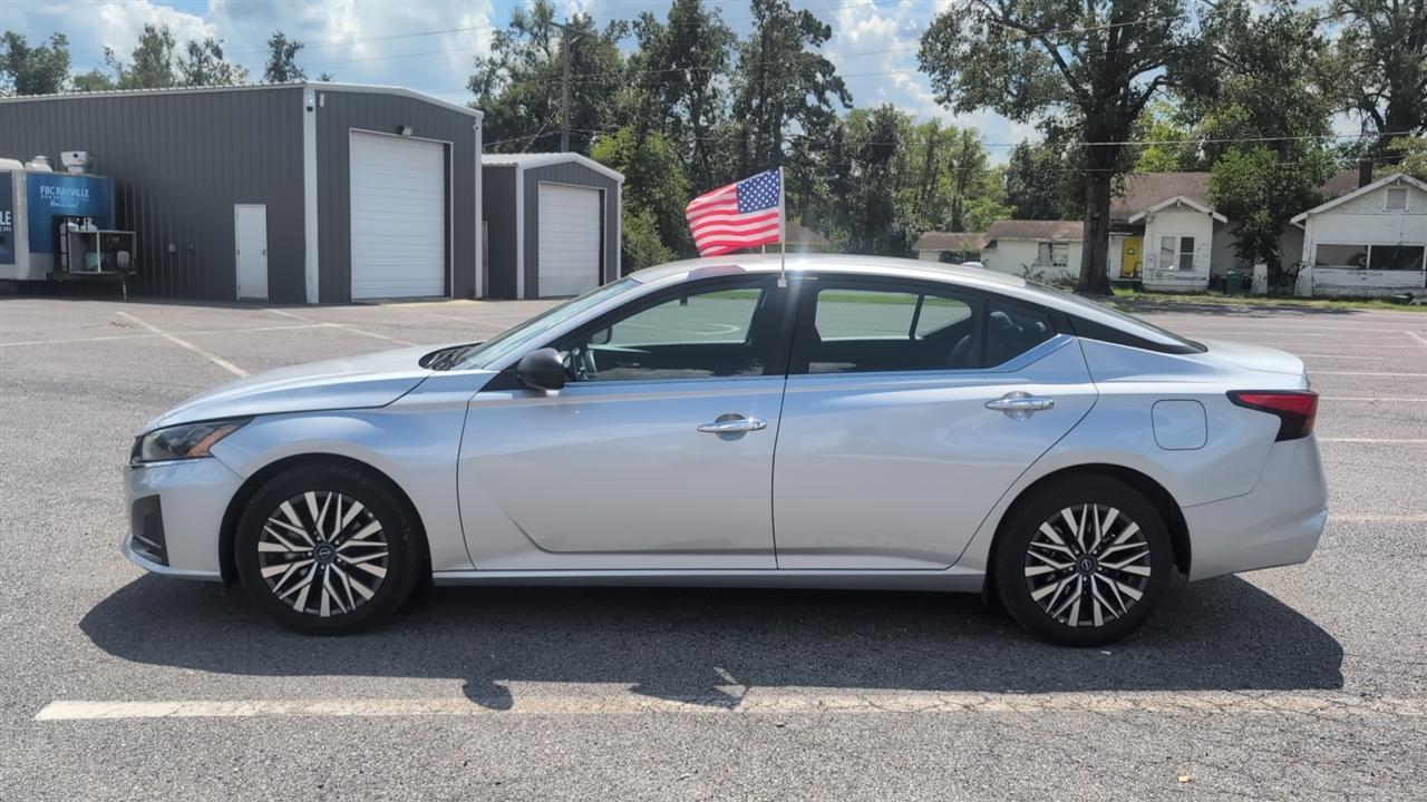Nissan Altima 2.5 SV 2025