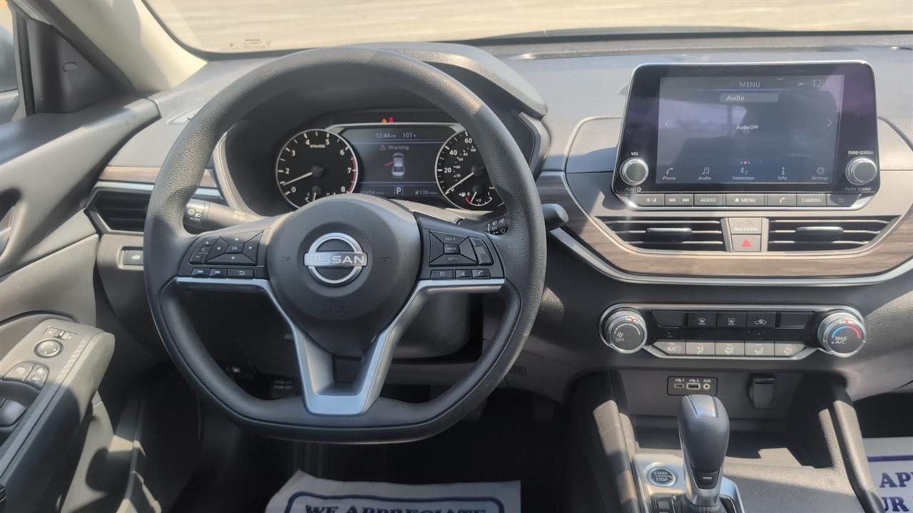 Nissan Altima 2.5 SV 2025