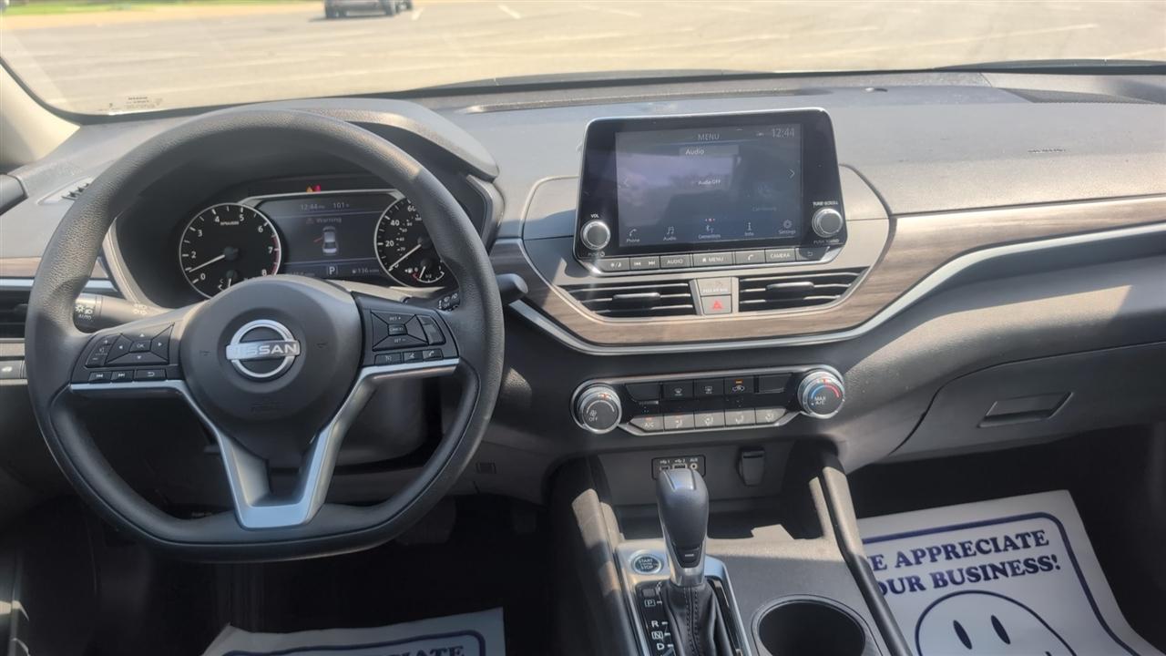 Nissan Altima 2.5 SV 2025