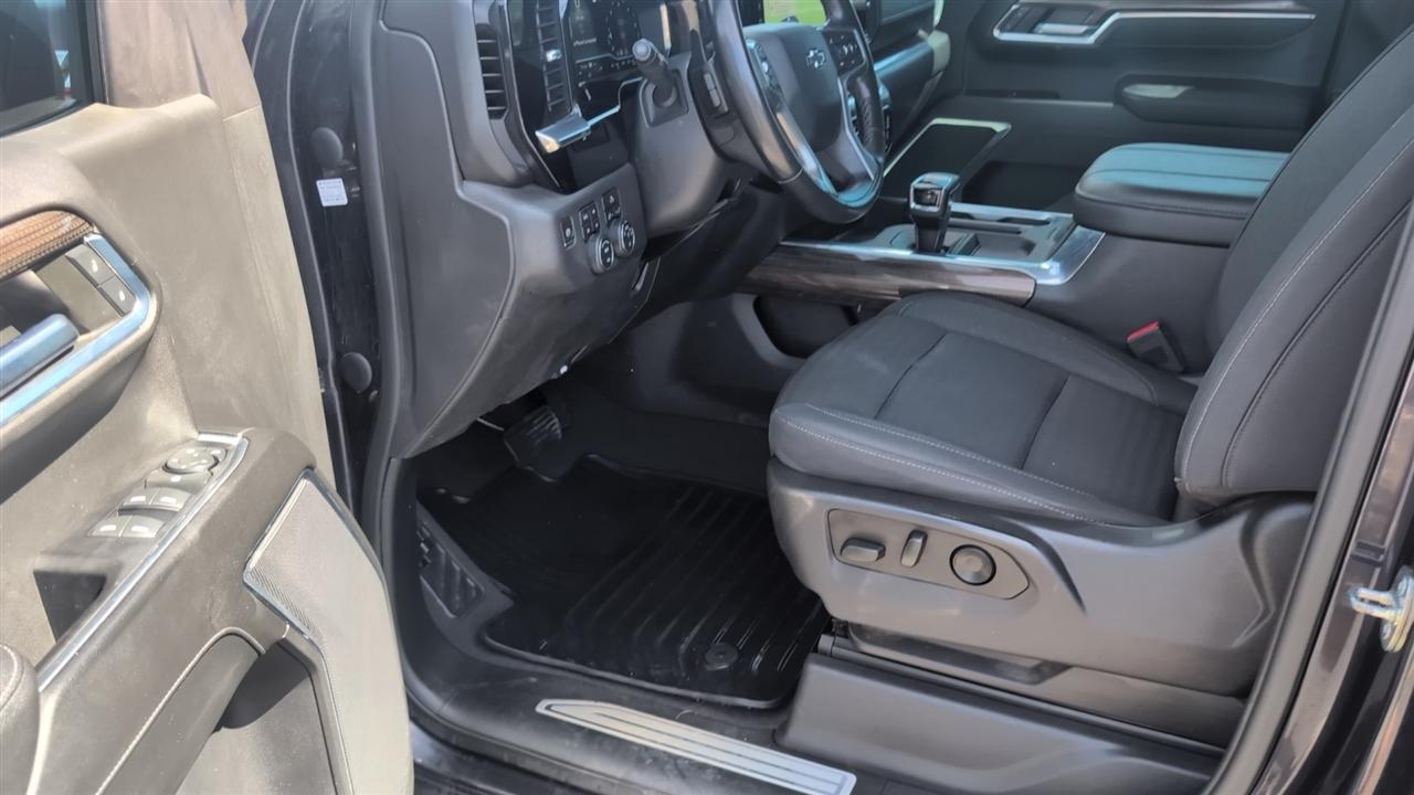 Chevrolet Silverado 1500 RST Crew Cab 4WD 2023