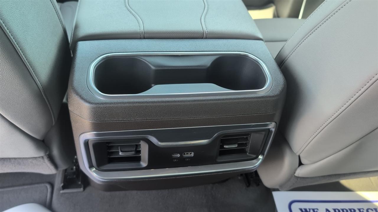 GMC Sierra 1500 SLT Crew Cab 4WD 2024
