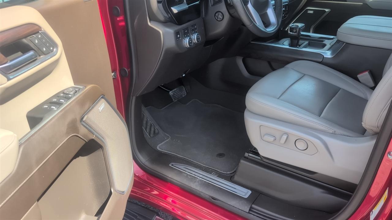 GMC Sierra 1500 SLT Crew Cab 4WD 2024