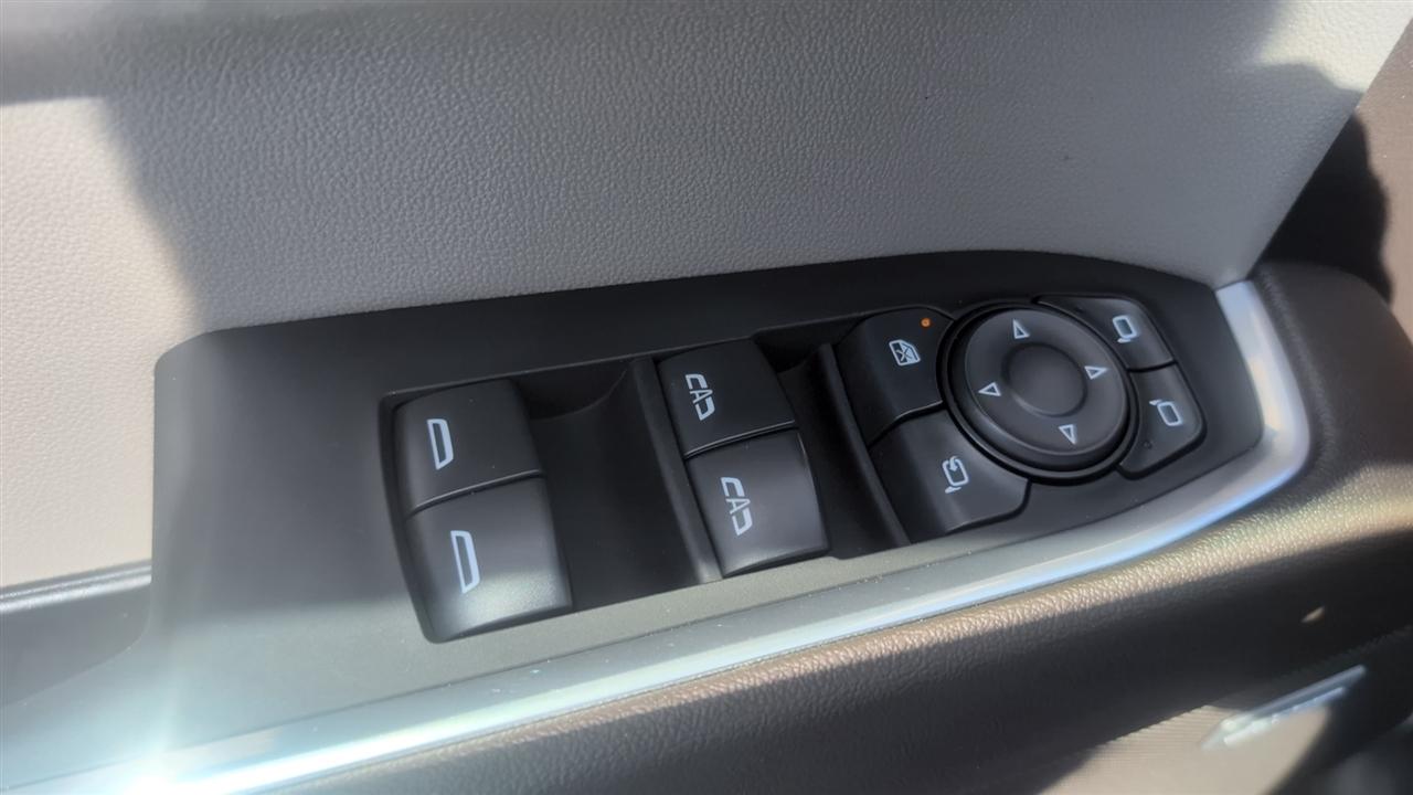 GMC Sierra 1500 SLT Crew Cab 4WD 2024