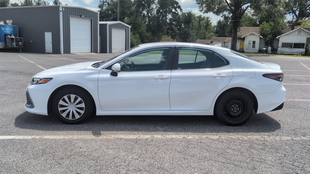 Toyota Camry Hybrid LE 2024