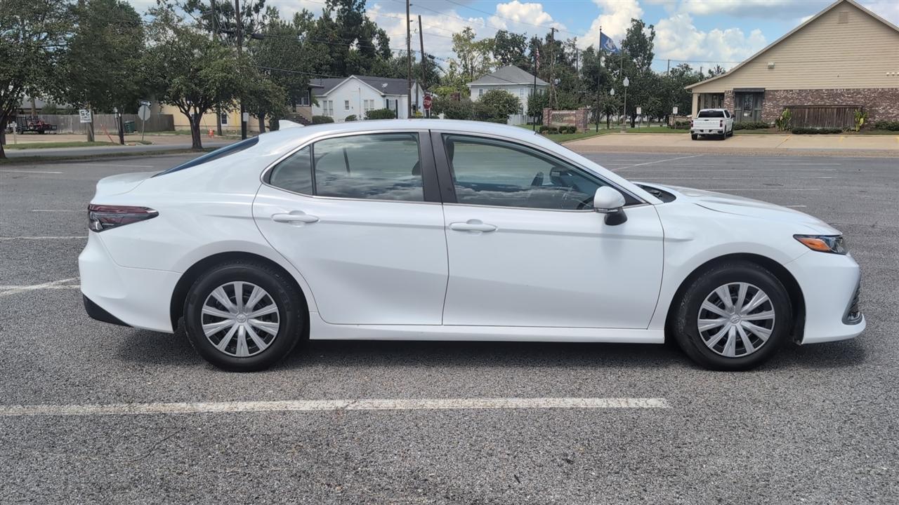 Toyota Camry Hybrid LE 2024