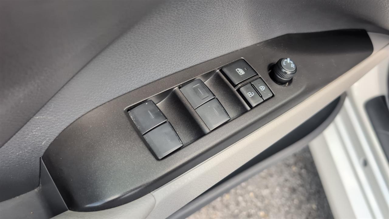 Toyota Camry Hybrid LE 2024