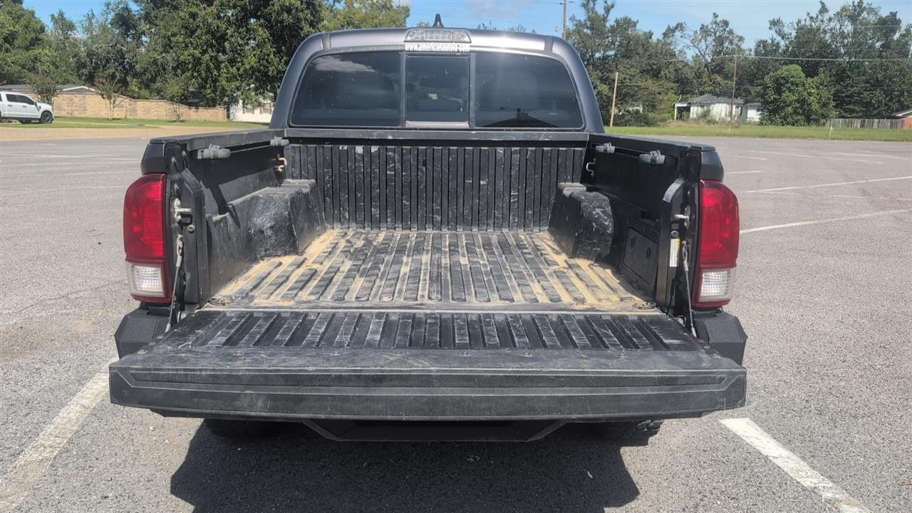 Toyota Tacoma SR5 Double Cab Long Bed V6 6AT 4WD 2022