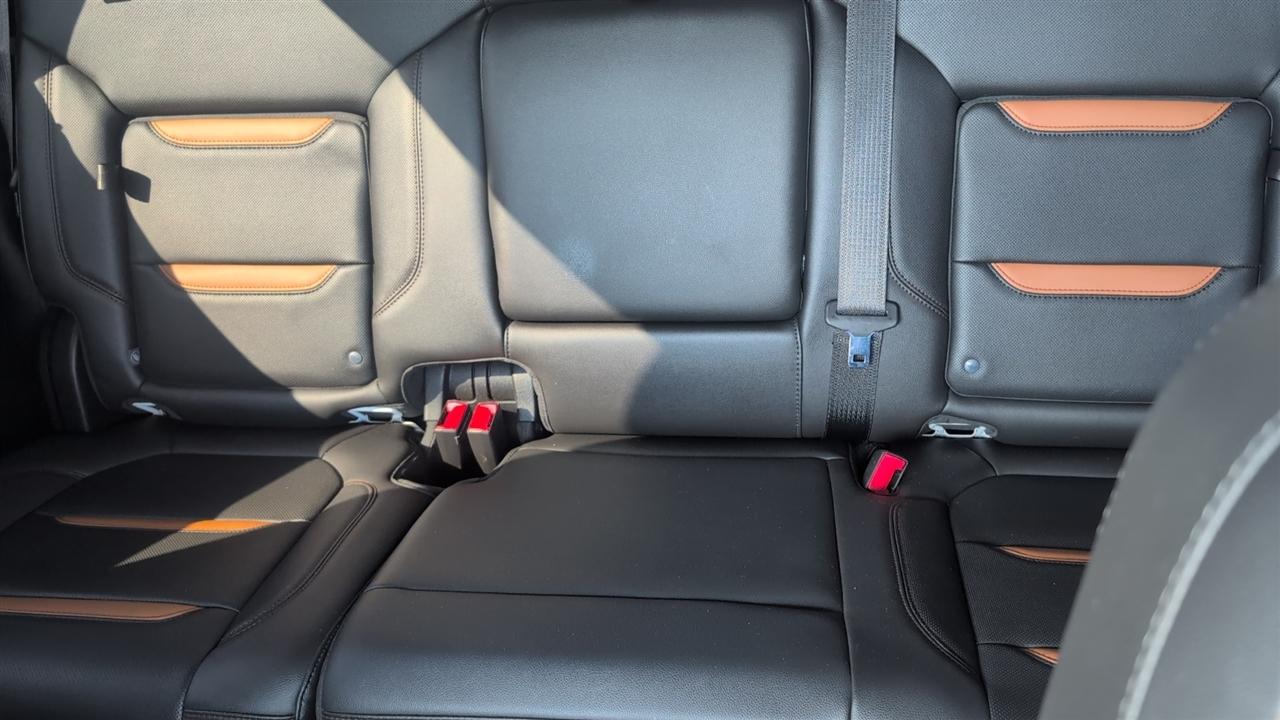 GMC Sierra 1500 AT4 Crew Cab Long Box 4WD 2020