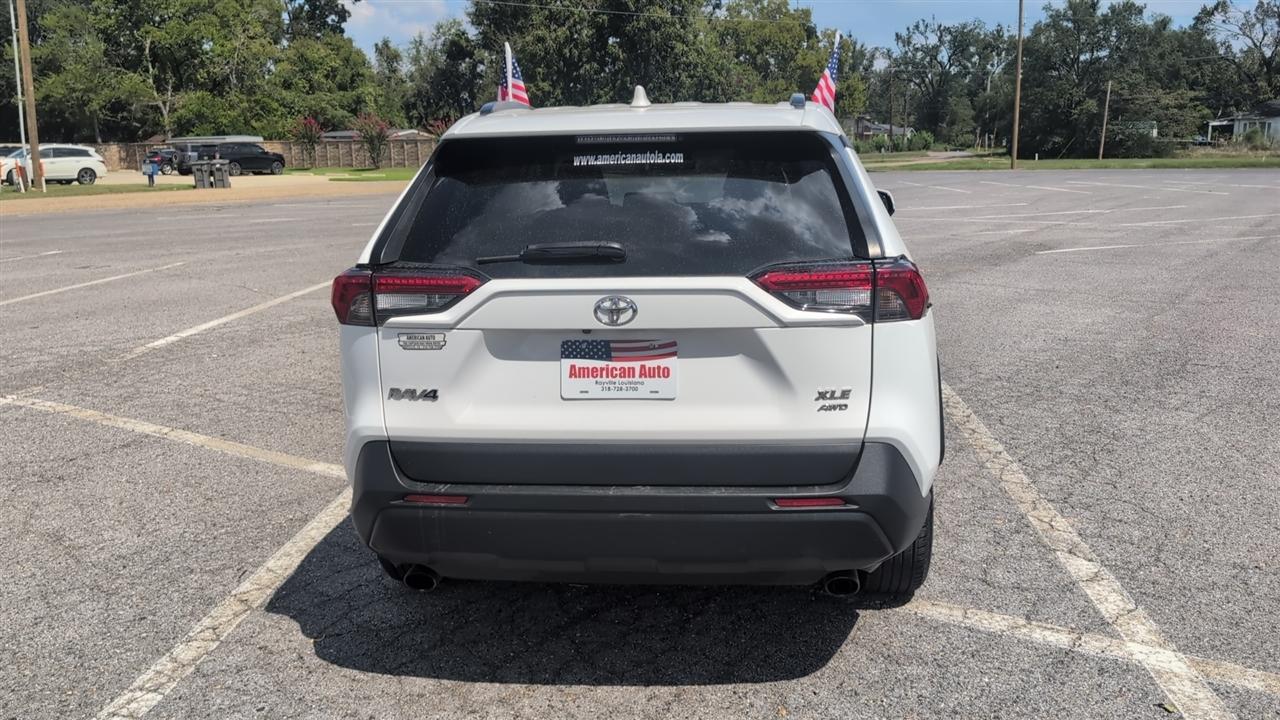 Toyota RAV4 XLE AWD 2021
