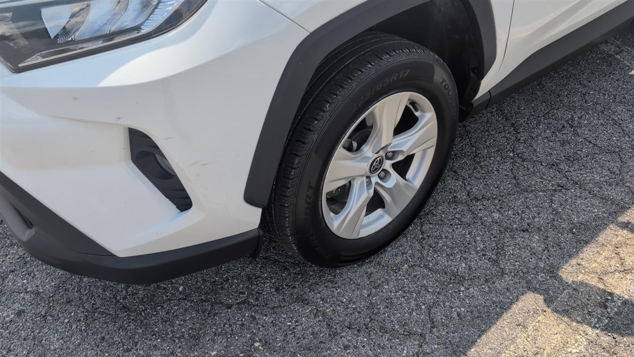 Toyota RAV4 XLE AWD 2021