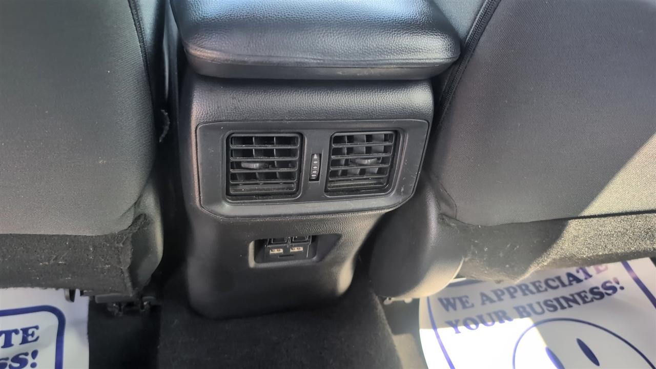 Toyota RAV4 XLE AWD 2021