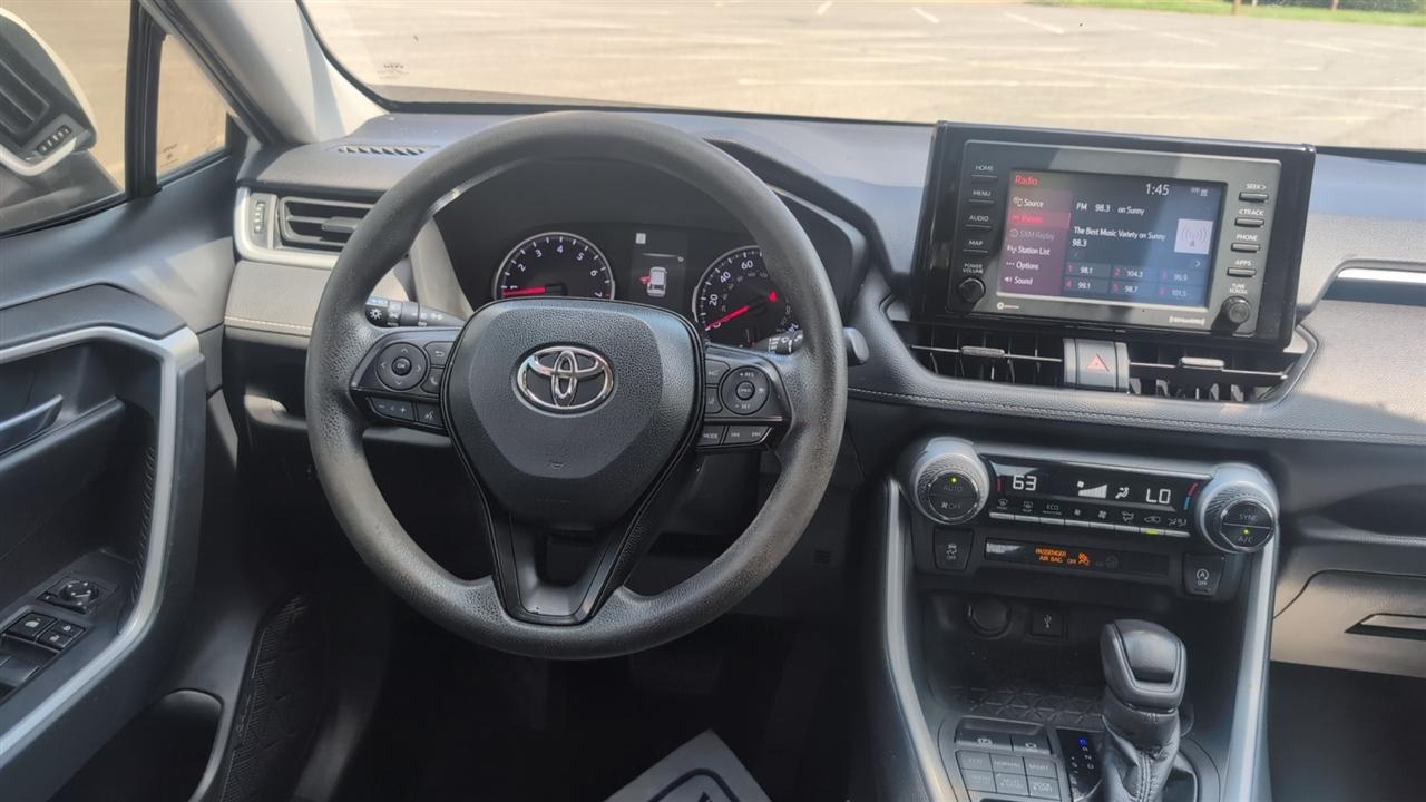 Toyota RAV4 XLE AWD 2021