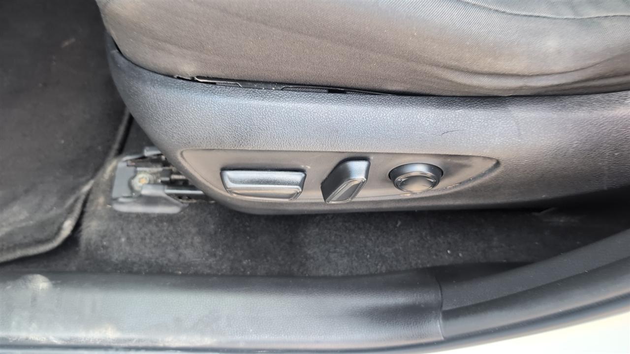 Toyota RAV4 XLE AWD 2021