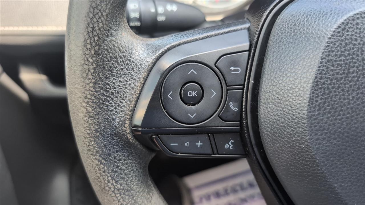 Toyota RAV4 XLE AWD 2021