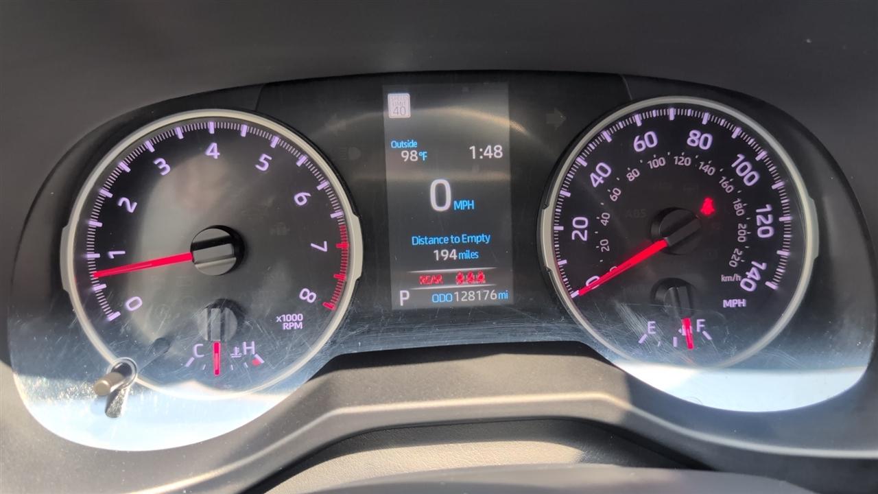 Toyota RAV4 XLE AWD 2021