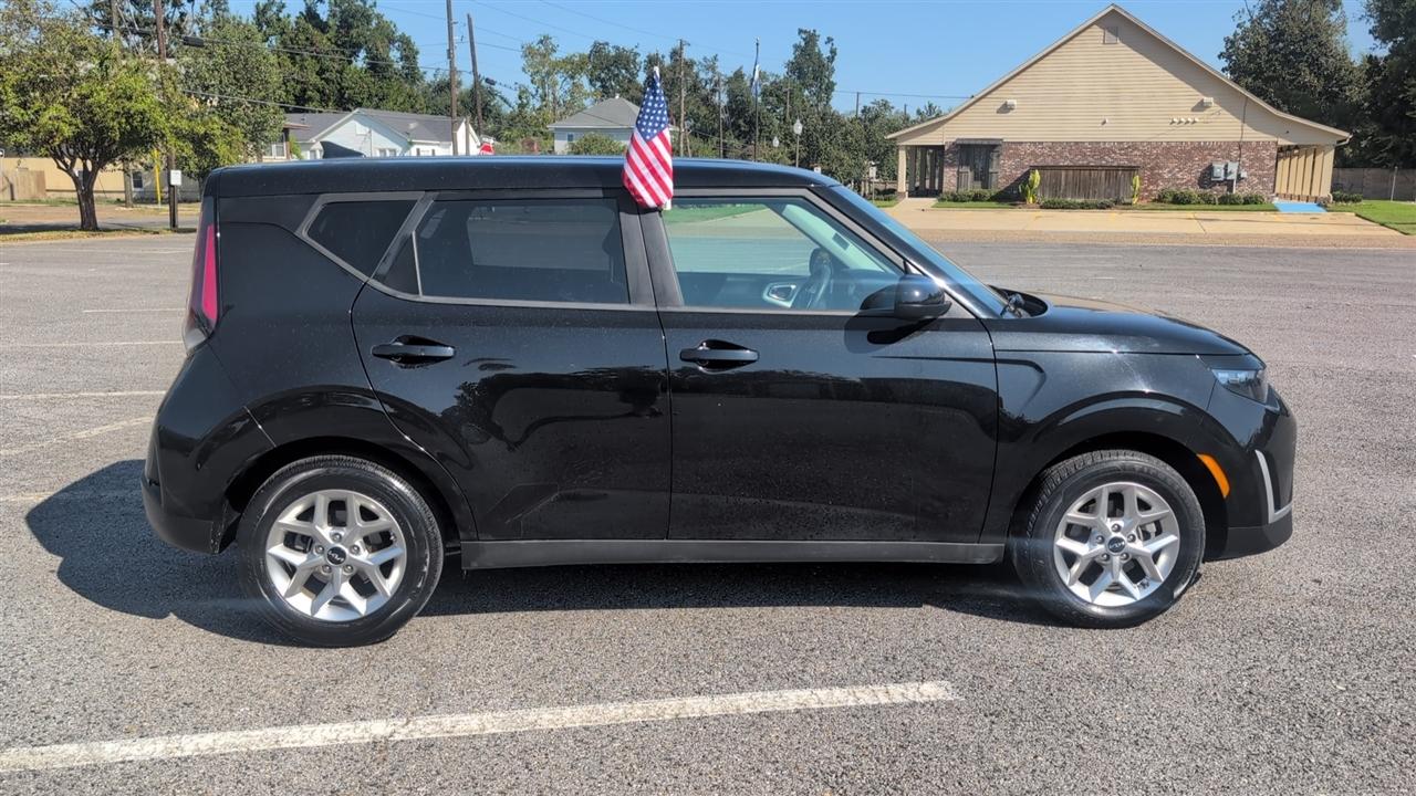 Kia Soul LX CVT 2024