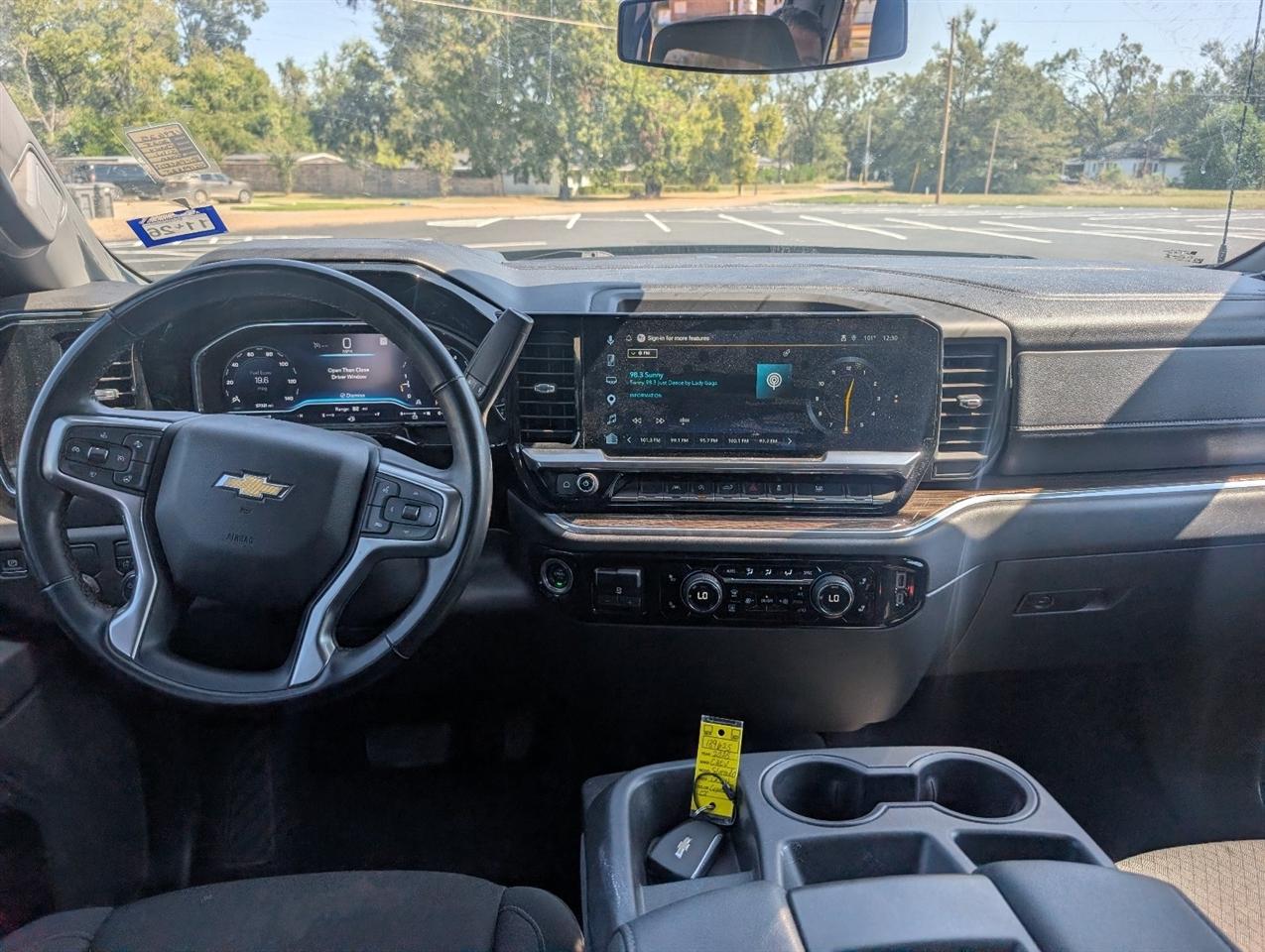Chevrolet Silverado 1500 LT Crew Cab 2WD 2025