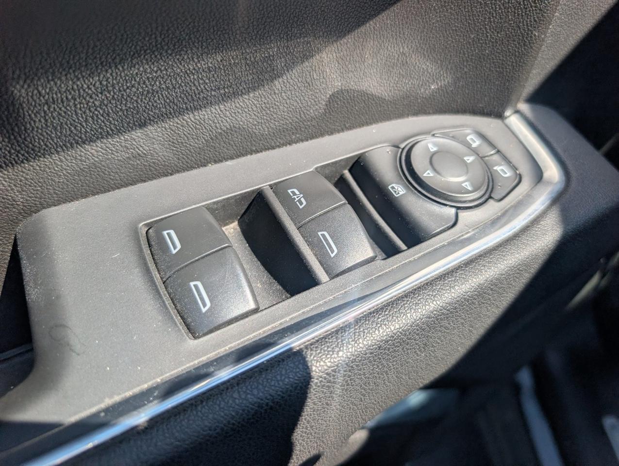 Chevrolet Silverado 1500 LT Crew Cab 2WD 2025