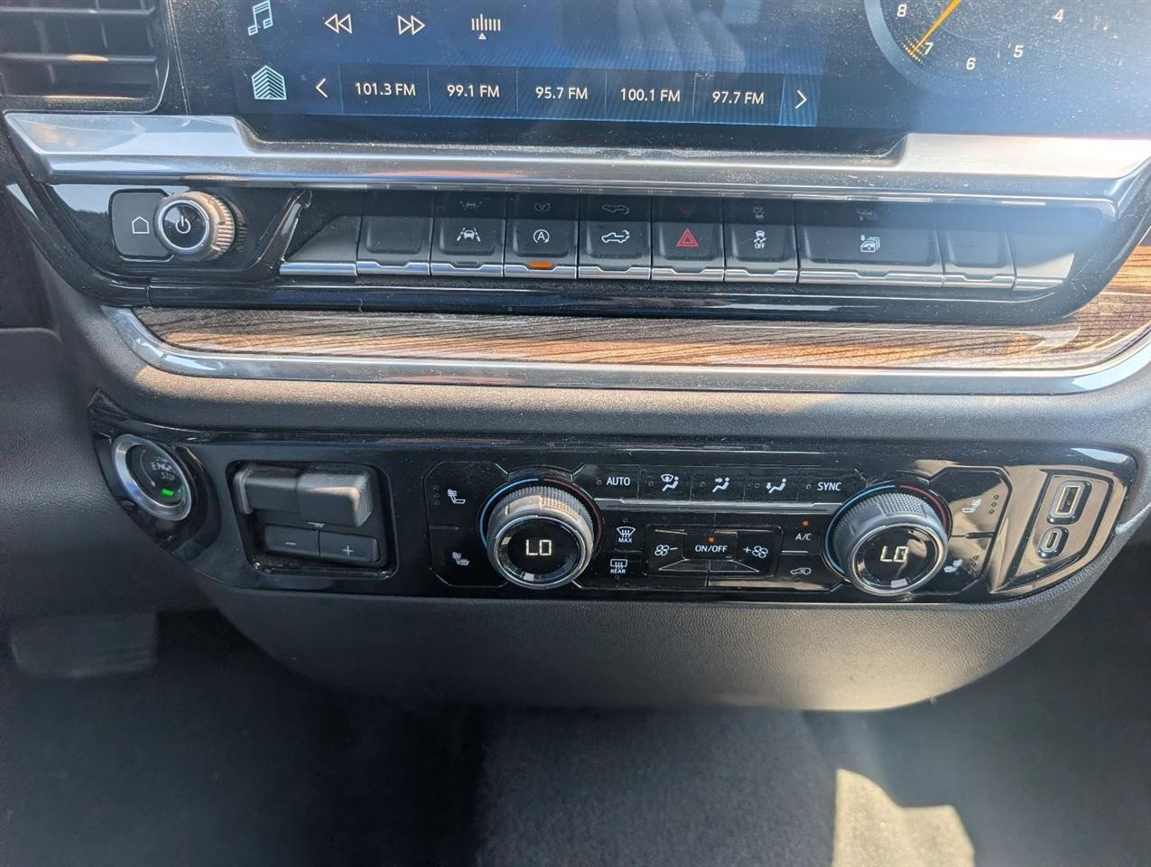 Chevrolet Silverado 1500 LT Crew Cab 2WD 2025