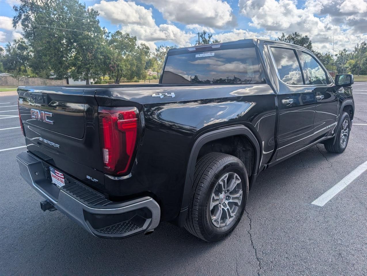 GMC Sierra 1500 SLT Crew Cab 4WD 2025