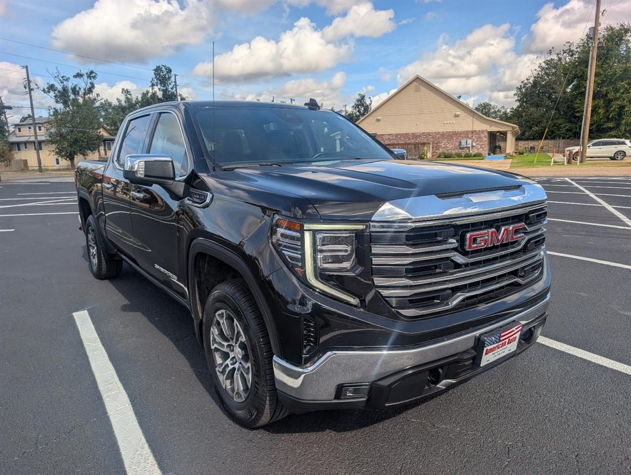 GMC Sierra 1500 SLT Crew Cab 4WD 2025