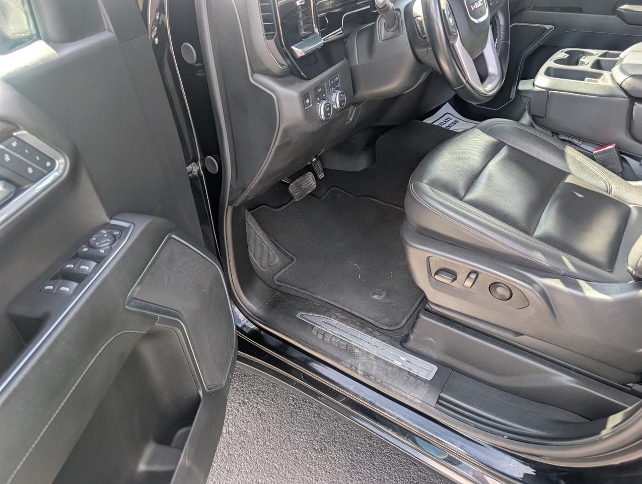 GMC Sierra 1500 SLT Crew Cab 4WD 2025