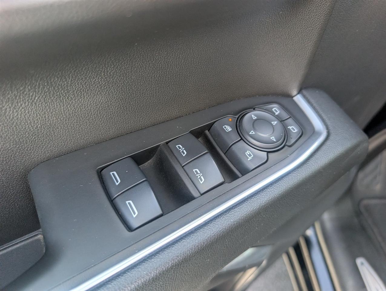 GMC Sierra 1500 SLT Crew Cab 4WD 2025