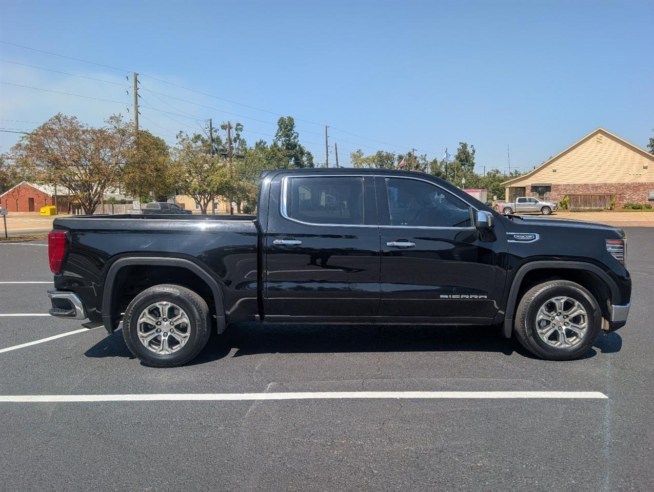GMC Sierra 1500 SLT Crew Cab 2WD 2025