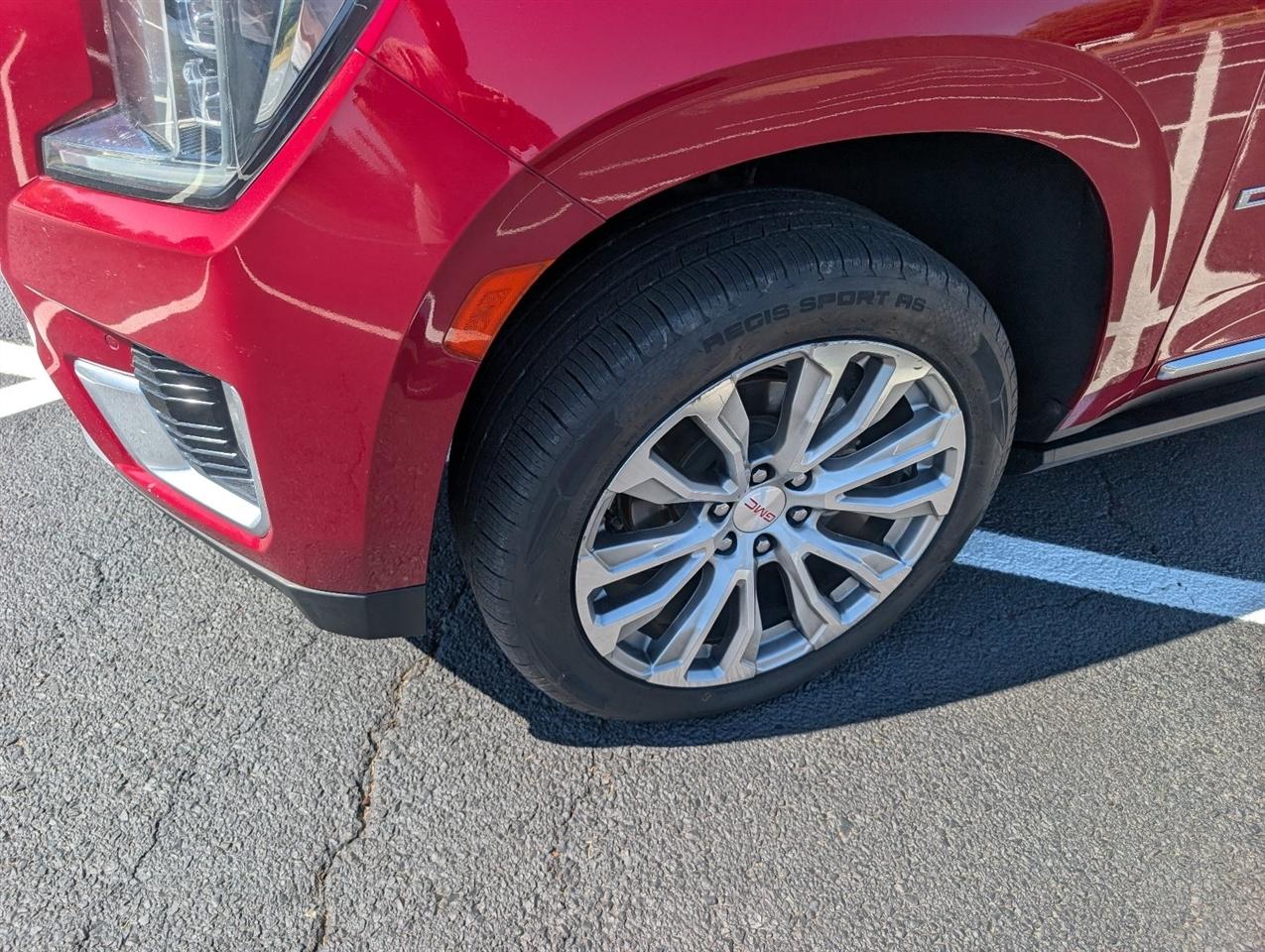 GMC Yukon XL Denali 4WD 2021