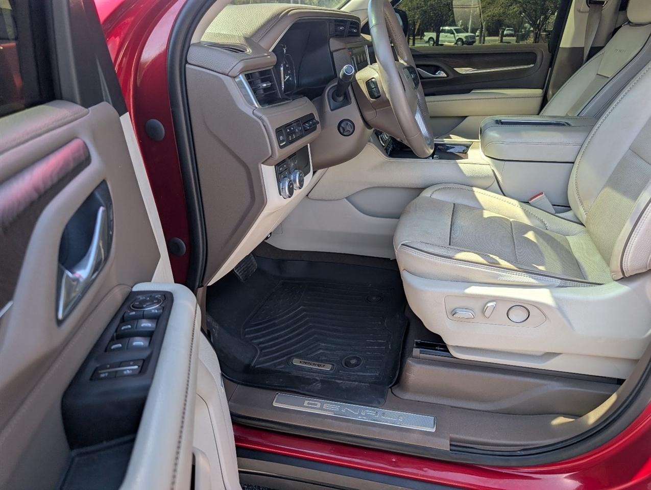 GMC Yukon XL Denali 4WD 2021