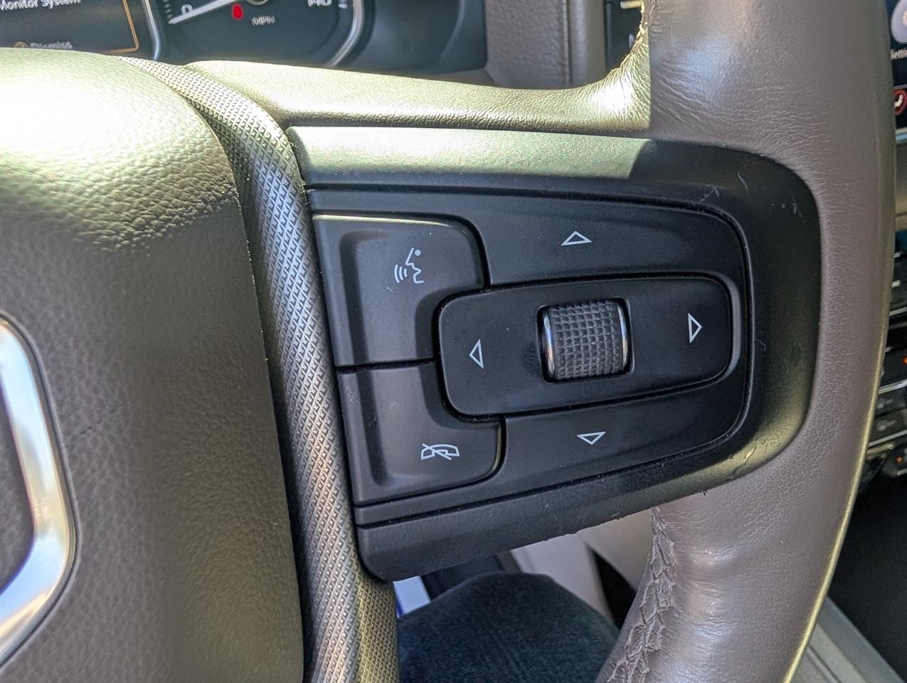 GMC Yukon XL Denali 4WD 2021