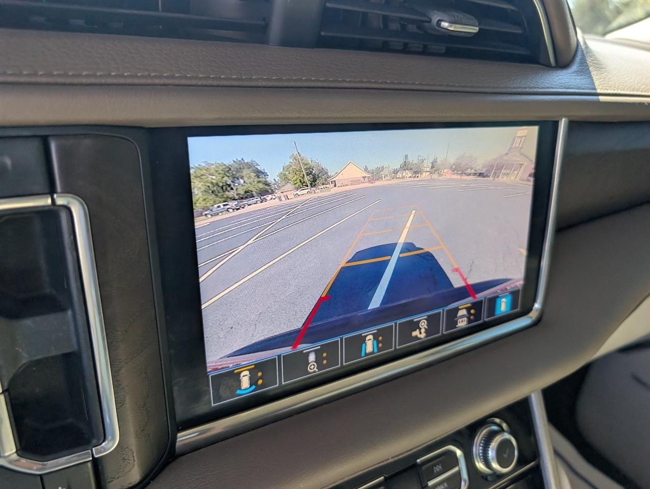 GMC Yukon XL Denali 4WD 2021