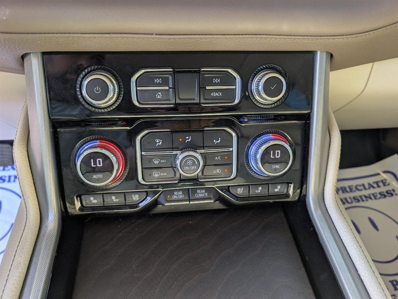 GMC Yukon XL Denali 4WD 2021