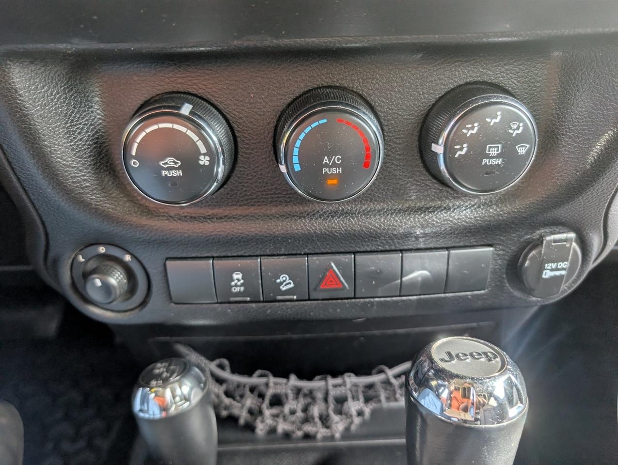 Jeep Wrangler Unlimited Sport 4WD 2013