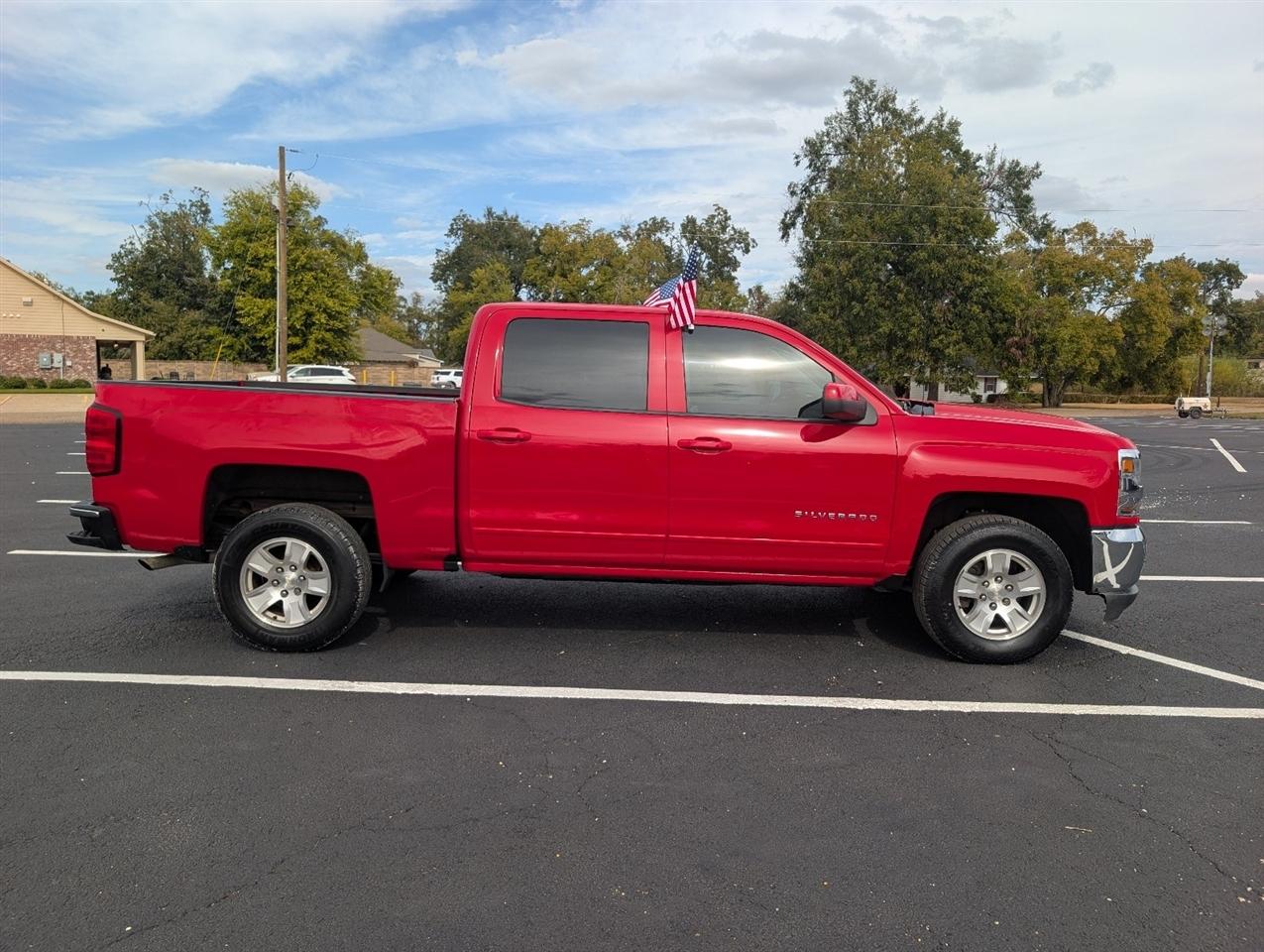 Chevrolet Silverado 1500 LT Crew Cab 2WD 2018