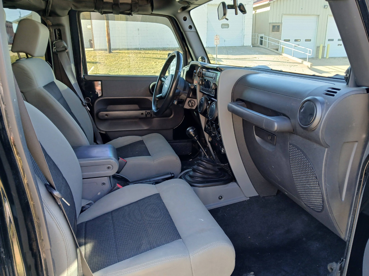 Jeep Wrangler Unlimited Sport 4WD 2010