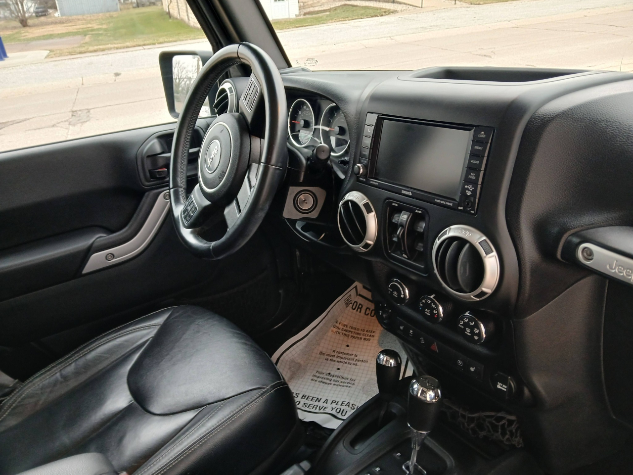 Jeep Wrangler Unlimited Sahara 4WD 2017