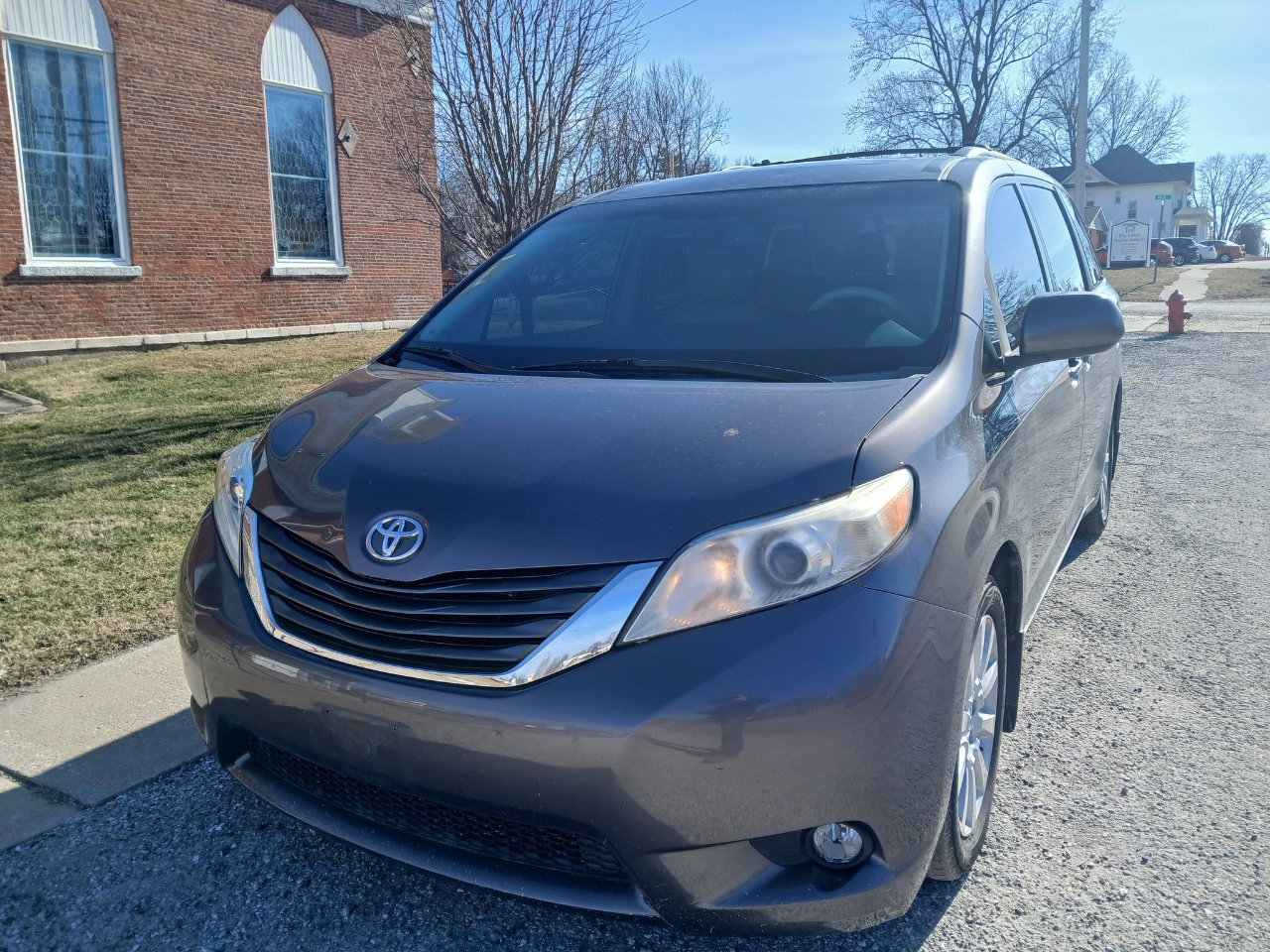 Toyota Sienna Limited AWD 7-Passenger V6 2013