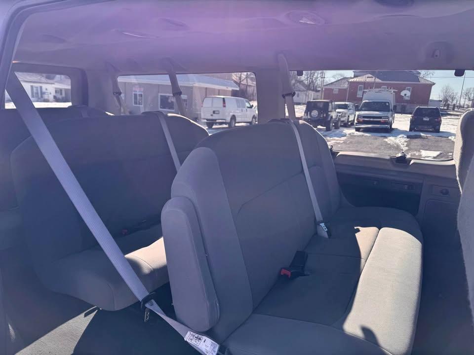 Ford Econoline E-350 XL Super Duty 2008