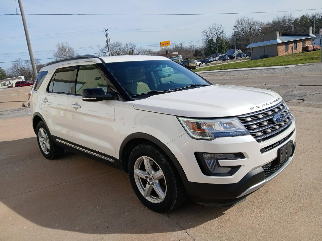 Ford Explorer XLT FWD 2017