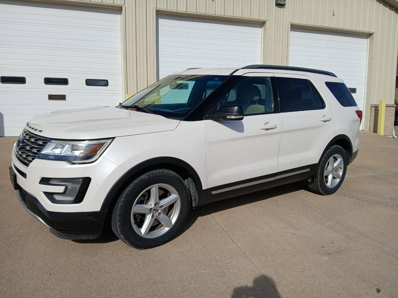 Ford Explorer XLT FWD 2017