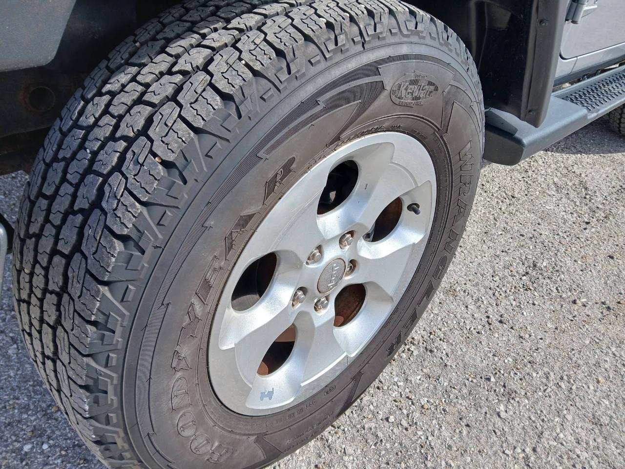 Jeep Wrangler Sahara 4WD 2013