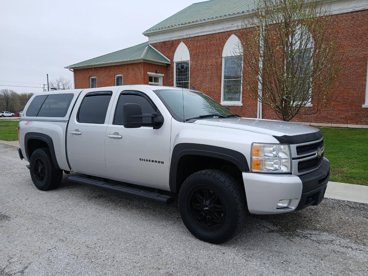 Chevrolet Silverado 1500 LTZ Crew Cab 4WD 2012