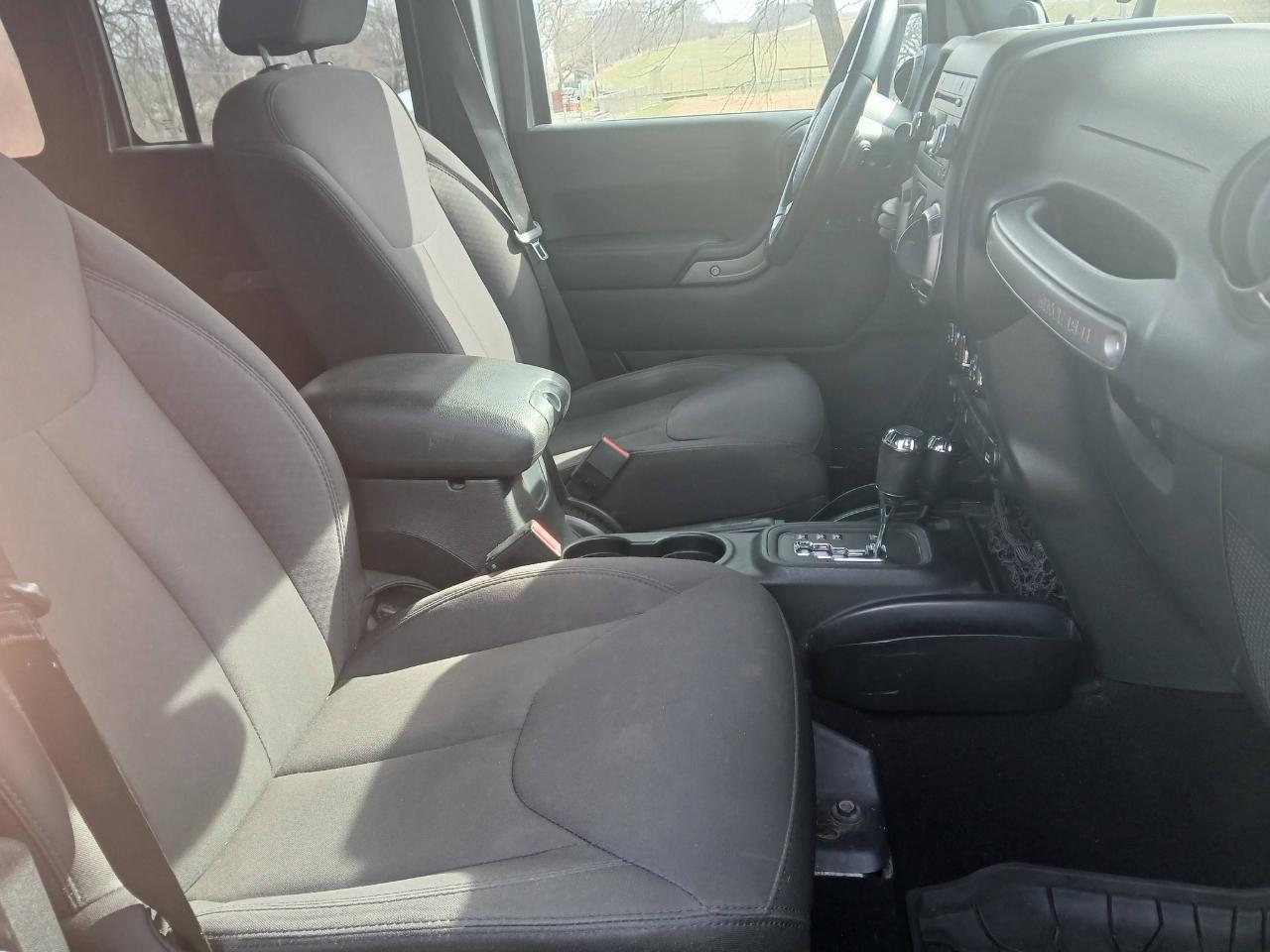 Jeep Wrangler Unlimited Sport 4WD 2014