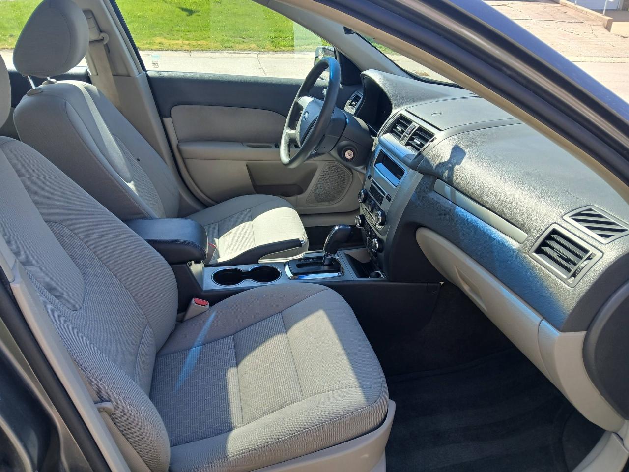 Ford Fusion I4 SE 2011