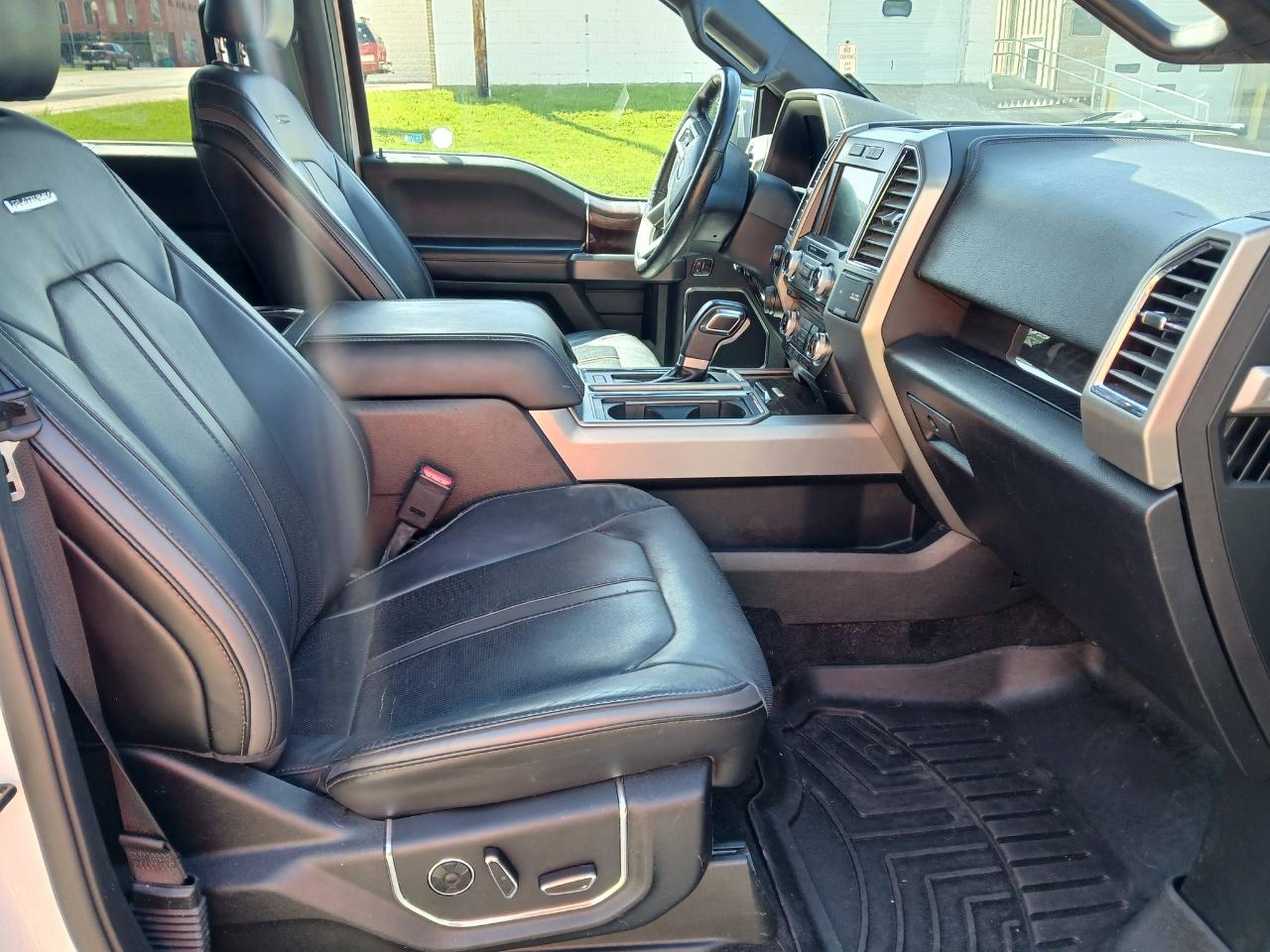 Ford F-150 Platinum SuperCrew 5.5-ft. Bed 4WD 2016